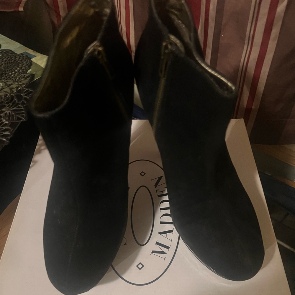 Steven Madden Shoe